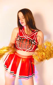 ElizabethBronks Cheerleader 💥 Pic