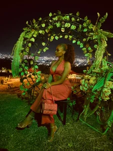 RenataReyess 🌳🌲 Pic 3