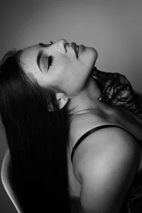 Sexy on the chair🖤