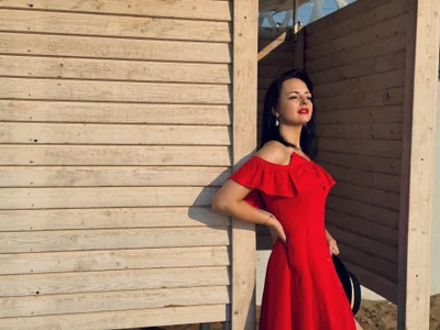 💋 Catch Me in Red