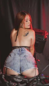 Amelia_Saenz_ Ride With Me 🔥🏍️ Billede