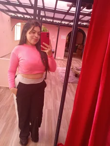 Emma_saenzz_ Public Pic