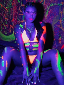 Neon girl de Liss-Reyes  7 photos
