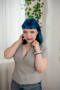 AliceMoongirl Public টি ছবি