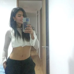 sienna_glow Welcome love Pic 2