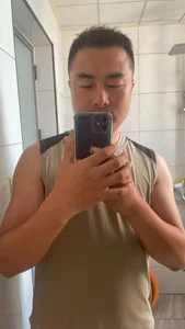 guozuo: 晒黑了，以后就这样继续向黑皮发展 ( 2 фото)