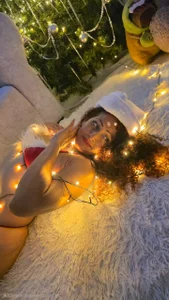 Open your gift and open my ass od LilihtMature  9 snímek