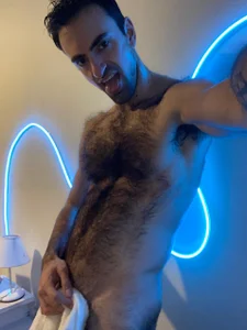 HairybutHorny BLUE LIGHTS Foto