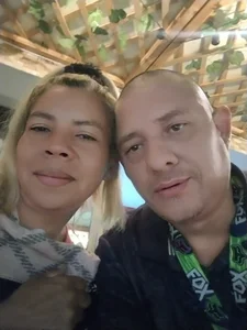 bryonysexytwo PAREJA FELIZ Hình