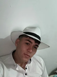 Alex_Room Public Foto 4