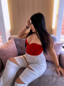 ThaliaAtelier_ kullanıcısının B E U T I F U L albümü -  3 fotoğraf