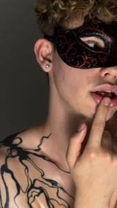Onyx_Ashen Public - {count, plural, one {תמונה אחת} two {שתי תמונות} many {# תמונות} other {# תמונות}}