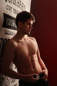 NickJohnas Public صورة واحدة|NickJohnas Public صورتان|NickJohnas Public  5 صور|NickJohnas Public  5 صورة