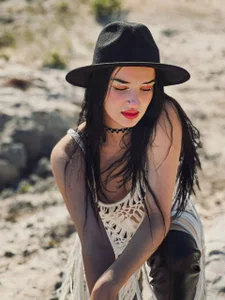 ElektraSunshine kullanıcısının the girl in the hat。.:☆*:･'(*⌒―⌒*))) albümü -  fotoğraf