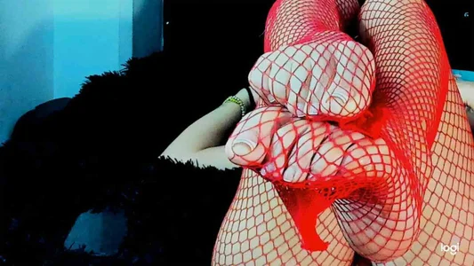 doll_celeste20 pies sexys Pic 3