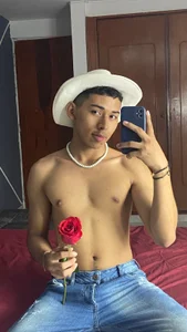 Robert__ZanKiss my body图片 5