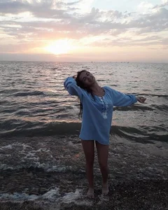 IzabellaOnes Public Pic 3