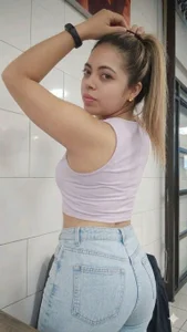 Yelii_ Public Foto 4