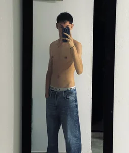 Dominic_Thin_ Public Billede 4