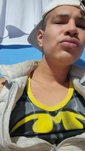 Yo de Ojitosbrrr  Imagens