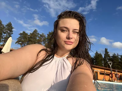 A mini photo session in an open‑air pool. od Seductive_She_Wolf  2 snímek