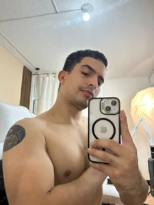 tanner-hard_のYour good boy 😋の 2枚の写真