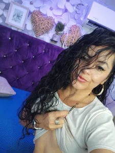 hanny_milf HOT ME Pic 2