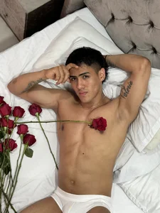 Tayler_Cross 🔥🔥 صورة واحدة|Tayler_Cross 🔥🔥 صورتان|Tayler_Cross 🔥🔥  3 صور|Tayler_Cross 🔥🔥  3 صورة