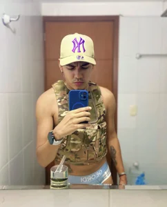 Raymond de Red_Diamond_Guy  4 Imagens