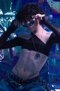 Cherry_boy_18 Come with me to a new world Foto 3