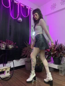 ELENA_UMBRAのlilaの 3枚の写真