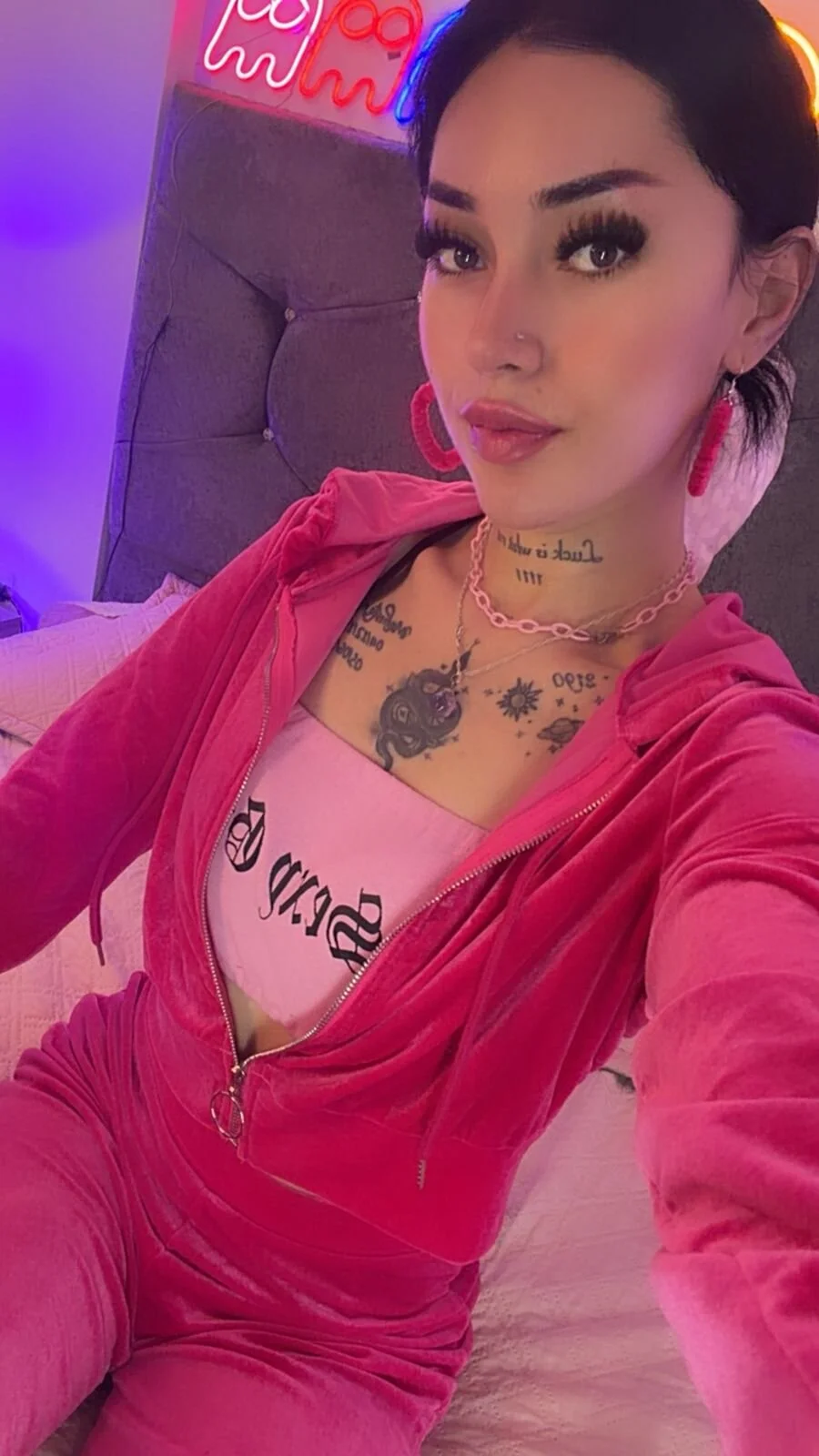 Megan_Morphy KNOW ME BETTER Foto