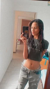 AlisHoward Public Gambar 4