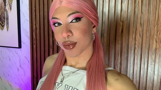 AndyBlake_ "This bed will witness your groans." Hình