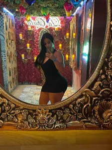 Samantha_Mont MY JUICY BODY!  5টি ছবি