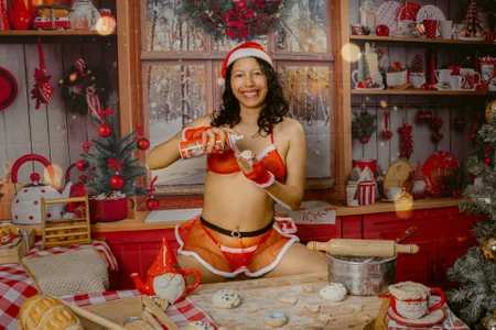 EVAGRECO: Christmas Seduction 🎁🔥 ( 4 фото)