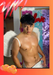 Very happy Valentin my loves ❤️‍🔥💋 de Liam_Chameliam  3 photos