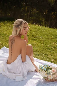 mia-reeves Let's have a date Immagine  3