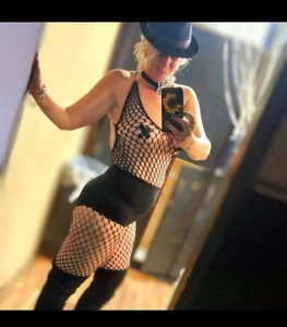 StacysMomXOXO Public Pic 4