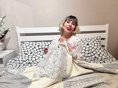 AgataFoxx maybe on the bed 사진