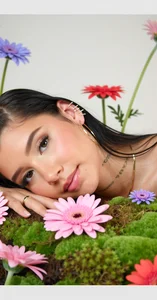 Zdjęcia nathalymooree a little color to brighten my look🌸:  2