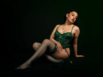 Your queen od Megan_Jonesss_  6 snímek