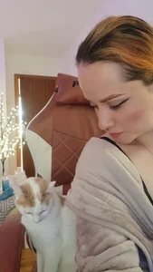 Domina_Deivis My Sammy 🐈 kitten and now Merlín 🐈‍⬛ Foto 4