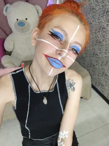 I really like to paint my face od Sabrina_222  2 snímek