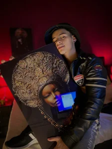 VikoHands a bit of me Pic 5