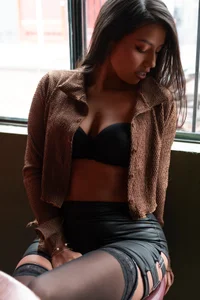 Lilith_dhの😊Would you like to have coffee with me after the office?の枚の写真