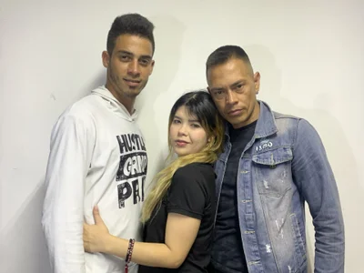 HillaryAndBoys Public Pic 2