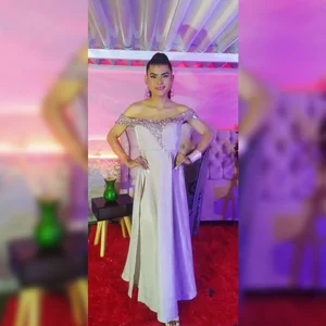 mucha elengancia y glamour od Jessica_smith_1  snímek