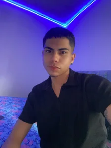 Danielkrdenass Hello guys. Welcome to my room Εικόνα 6