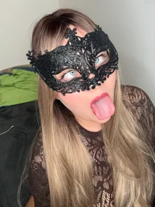 Blonde_Cougar 😇🍌 Pic